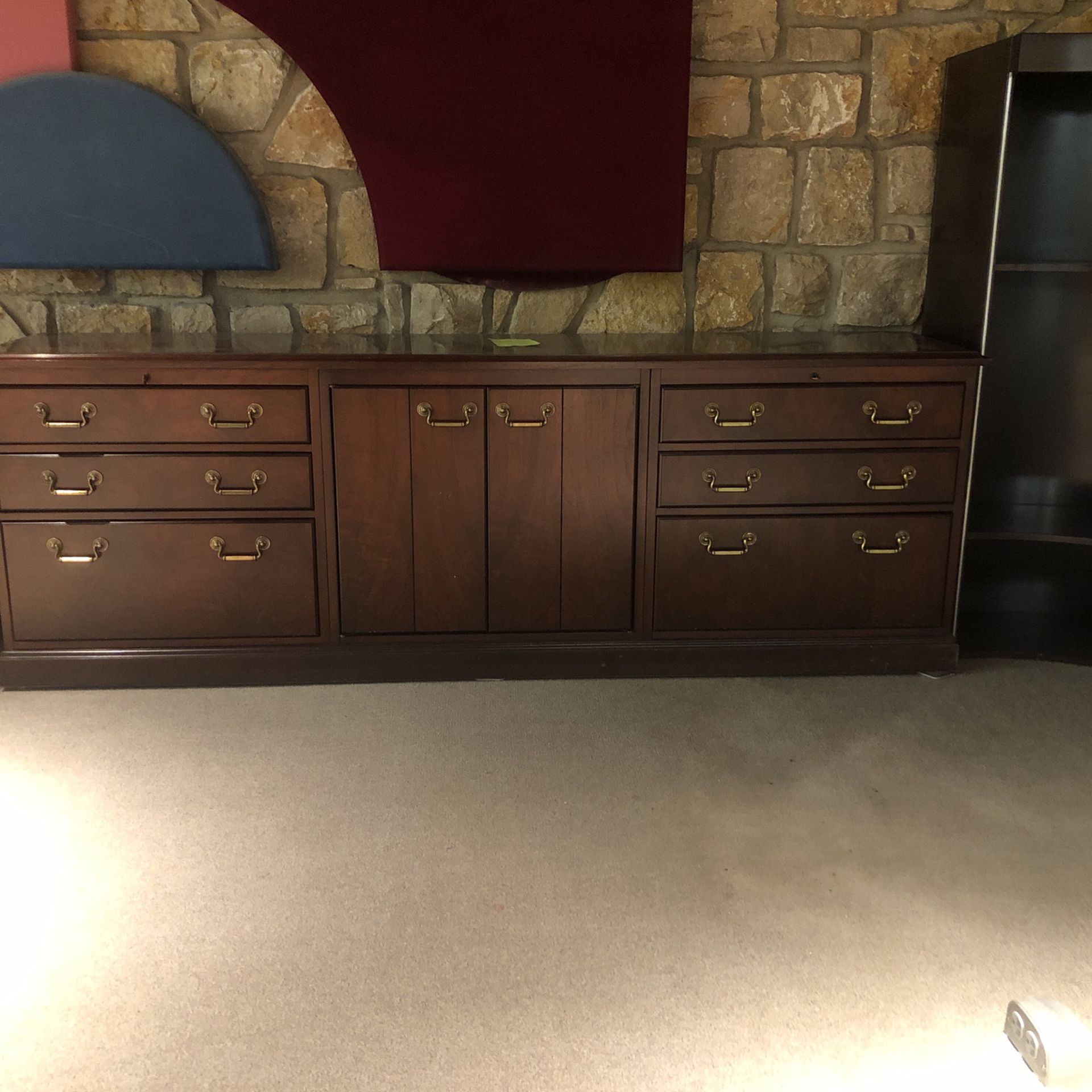 Beautiful Wood Desk - Great Condition 