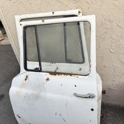 International. Truck  Parts Loadstar Dina. Ford Chevy. Classic Hood. Doors 