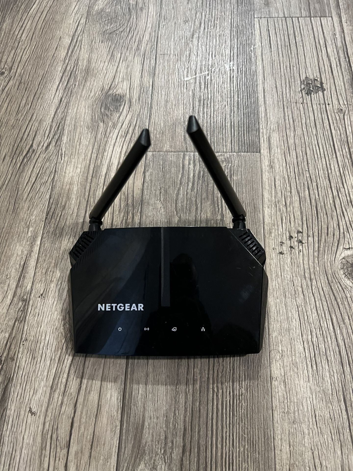 NETGEAR WiFi Router (R6120)