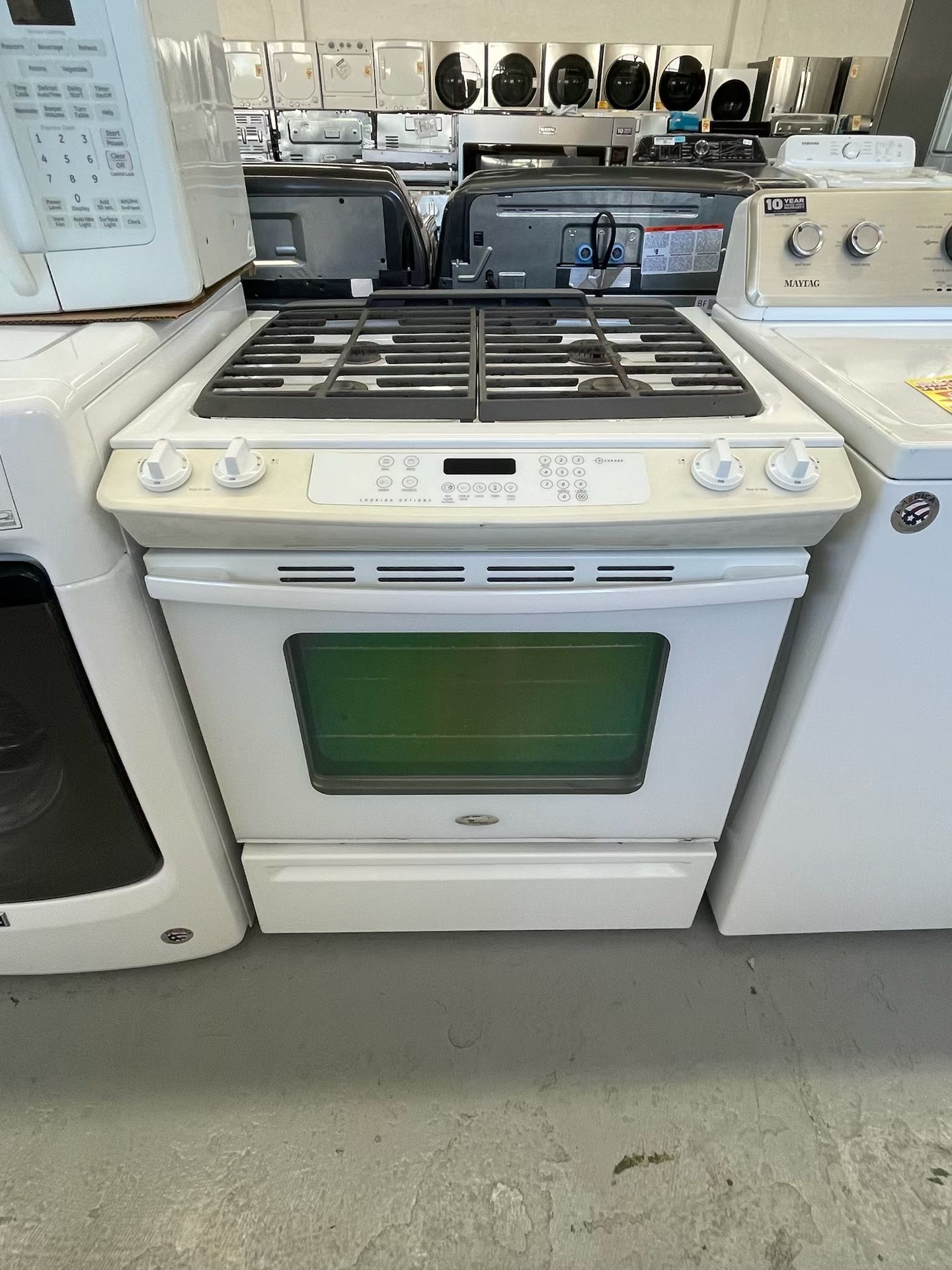 Used Whirlpool 30” Slide In Range Gas / 3 Months Warranty