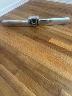 07-11 Original Honda Crv Tailgate Trim $35