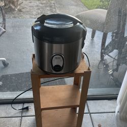 Rice Maker Medum Size Good Condition 