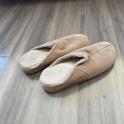 BROOKSTONE N.A.P. Leather Suede Fur Slippers Shoes with Rubber Bottoms. Mens Size: XL (10-11). Tan. 