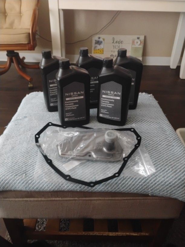 Genuine Nissan CVT Transmission Fluid And Pan