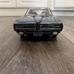 Diecast 1/18 scale 1969 PONTIAC GTO JUDGE 