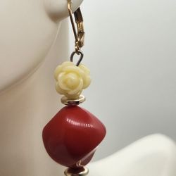 Pale Yellow Rose Earrings 
