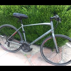 Specialized Sirrus 2.0 Disc Brakes Showroom Condition Large