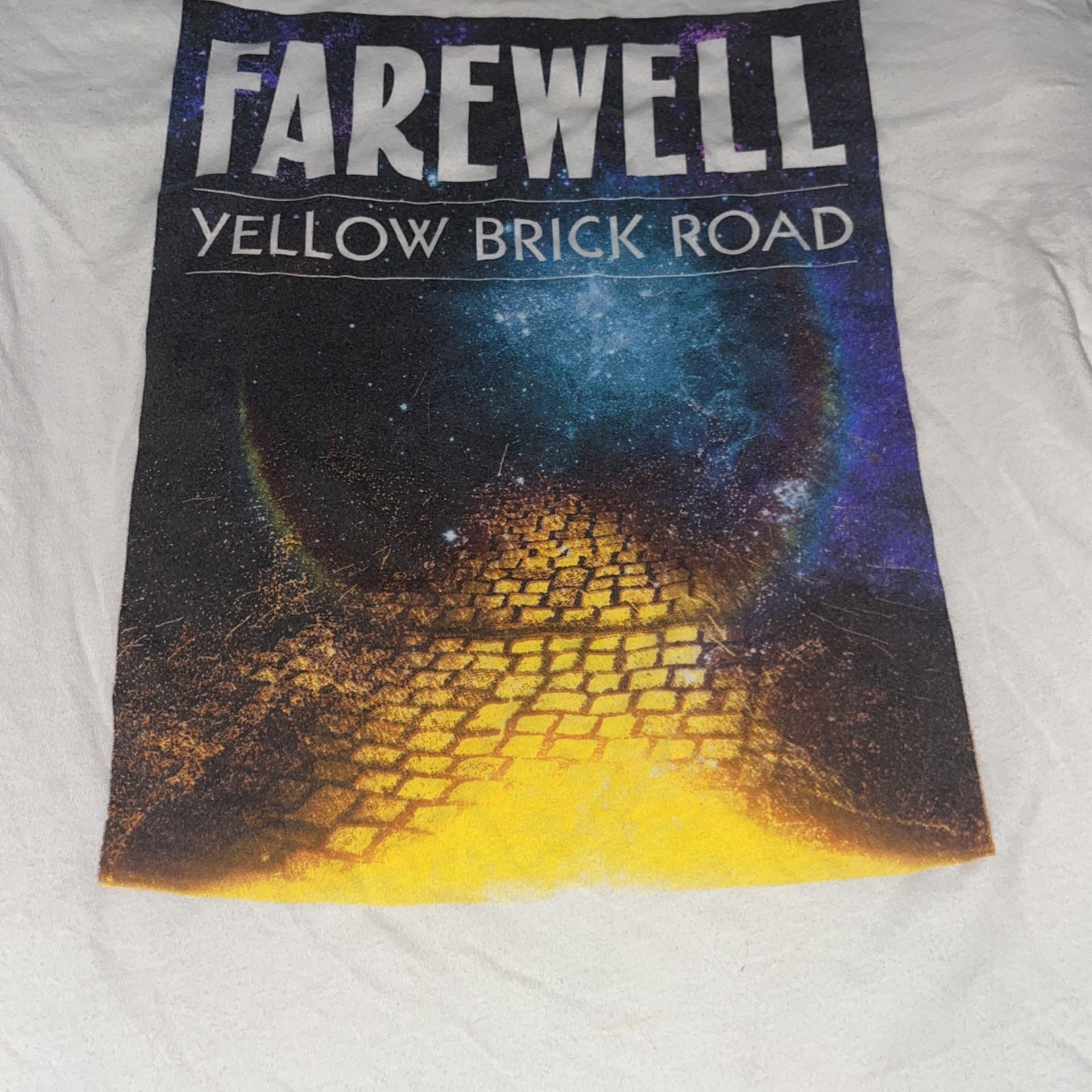 Retro Elton John Farewell Yellow Brick Road Size XL T-shirt