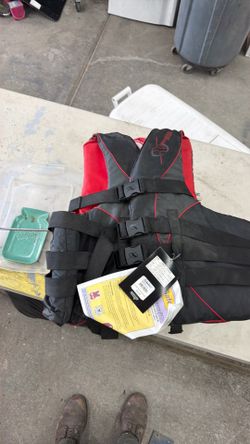 Cabela’s XPS lifejackets