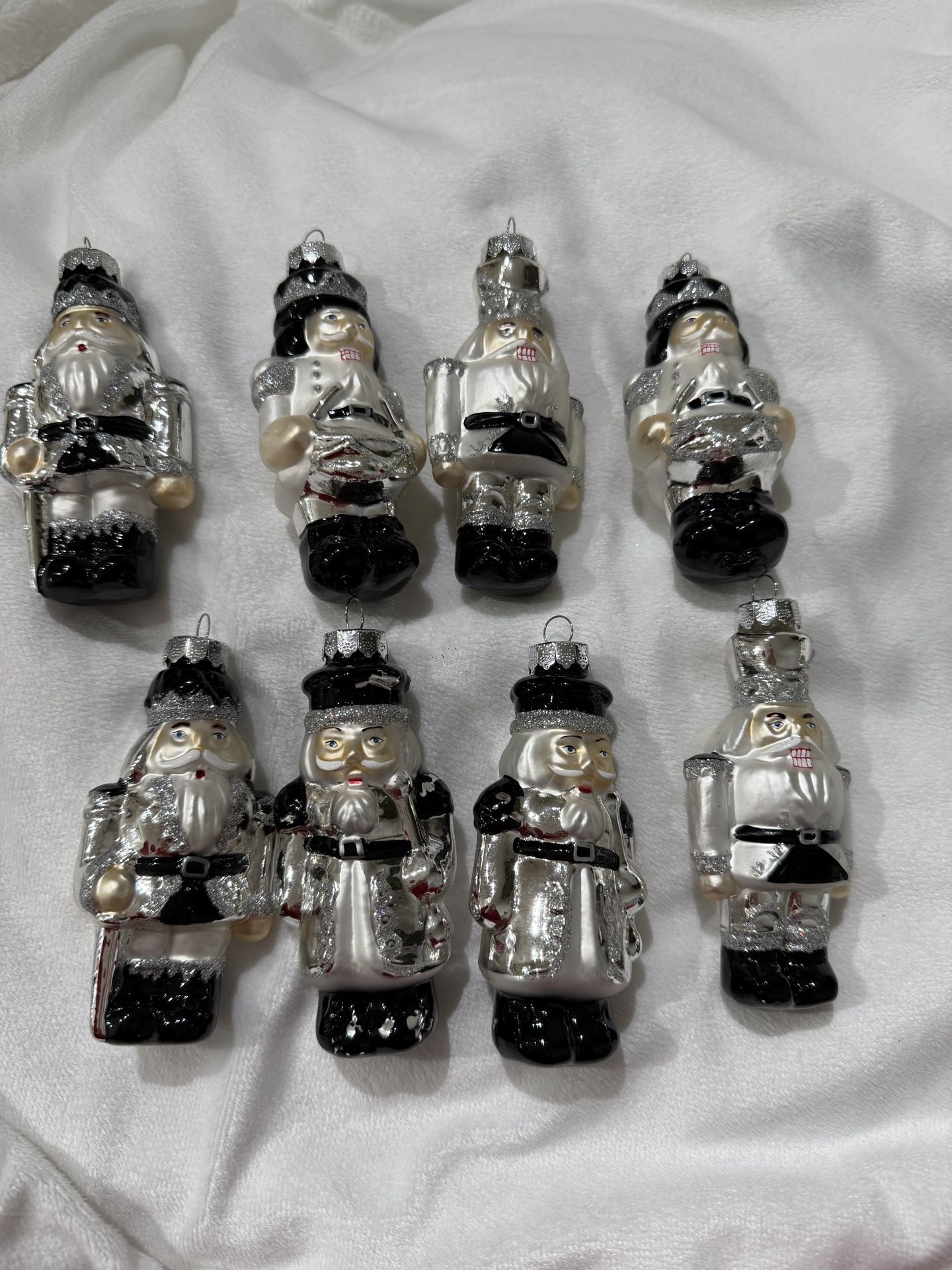 Glass nutcrackers set of 8