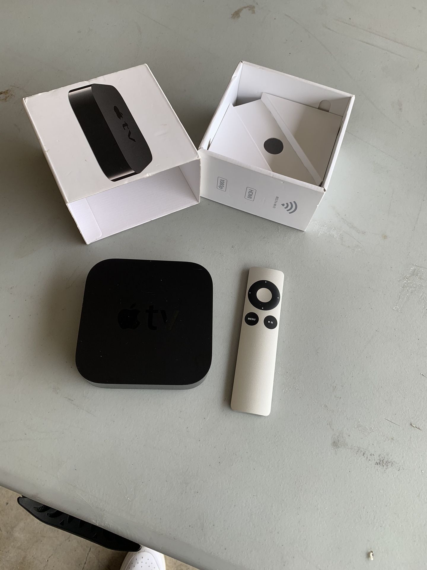 Apple TV  2nd Generation 