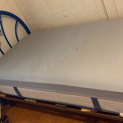 Twin bed with mattress
