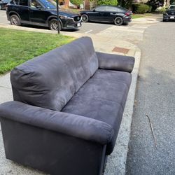 CURB ALERT “FREE IKEA COUCH”