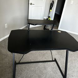 Small Gaming Desk 