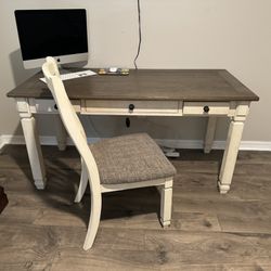 2 Toned Computer / Work Desk