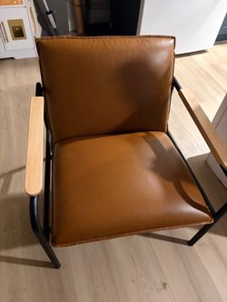 Arm chair