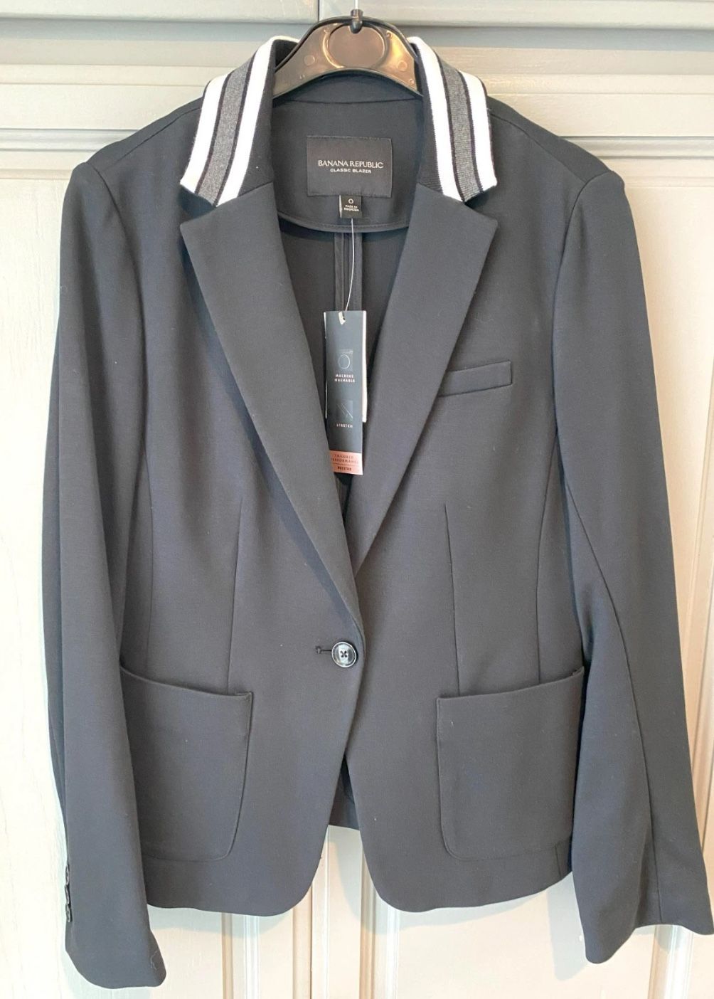 BANANA REPUBLIC Petites Black Classic Blazer Size 0, 40/83cm NWT