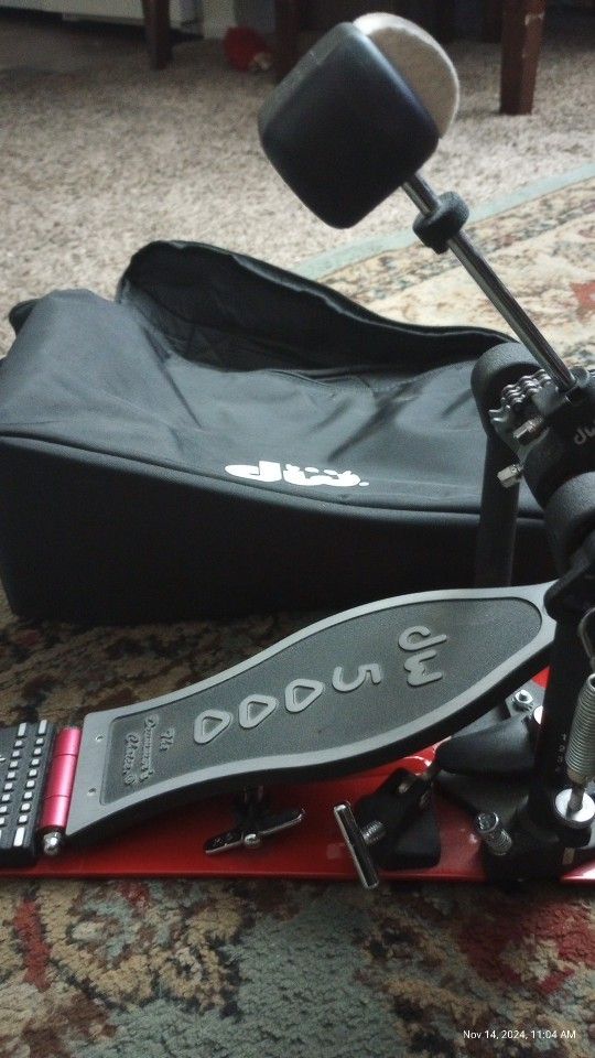 DW 5000 Drum Pedal with bag