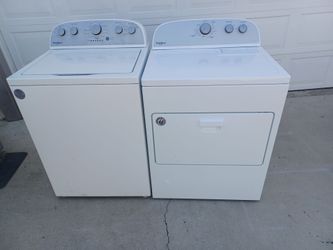 Whirlpool Washer And Gas Dryer Set