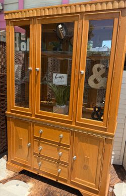 Chinera cabinet two pieces