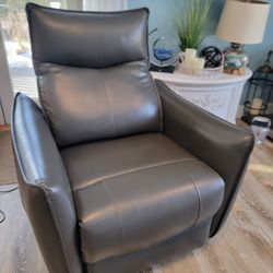 Sealy Wall-Hugger Powered Recliner
