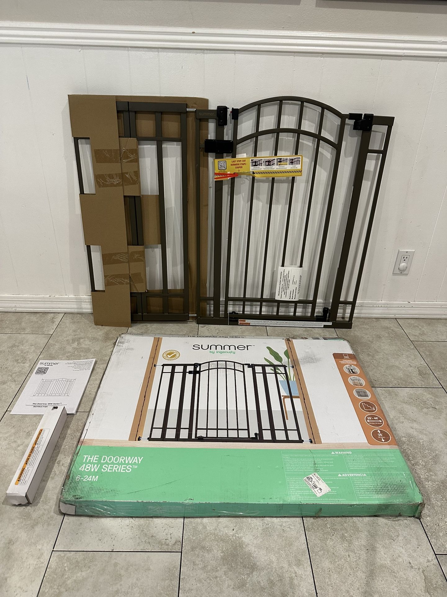 Extra Tall & Wide Decor Safety Gate / Pet Gate - Fits Openings 29” - 48”