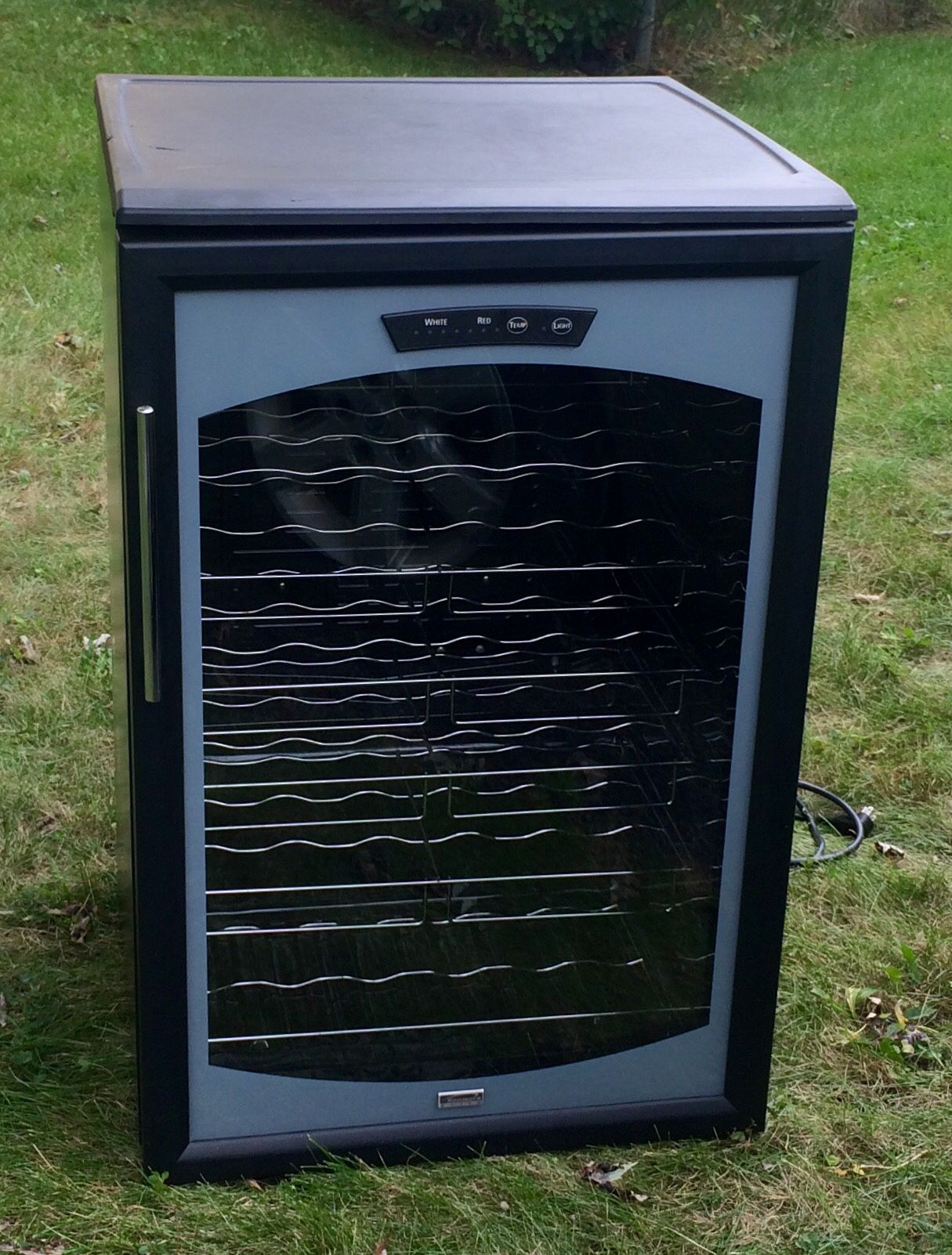 Kenmore Wine Cooler/Fridge! 7 Shelves Total!! PENDING PICK UP!