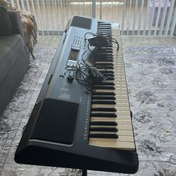 Yamaha EW psr300 with stand
