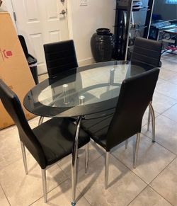New 5pc dining set in box 📦 599