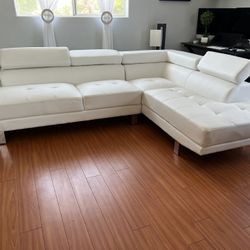 New Sectional W Adjustable Headrests.  White Or Black Leather.  106”x77”.  Free Delivery!
