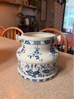 Ceramic container