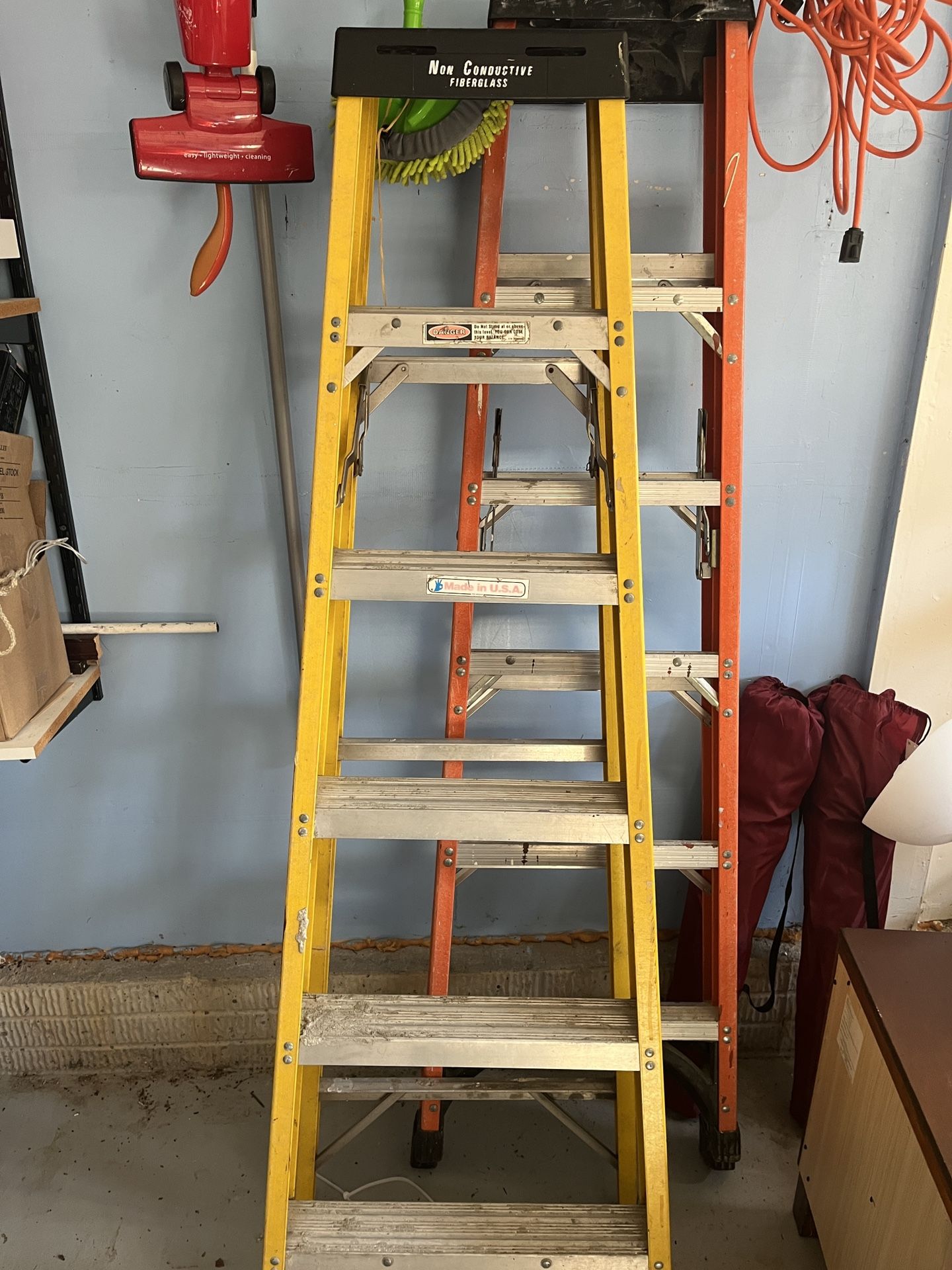 Werner 6 ft. H Aluminum Step Ladder