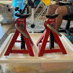 Two jackstands