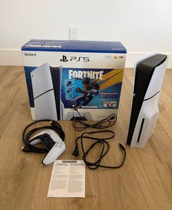 PlayStation 5 Slim 1TB Disc Console, Box, Controller