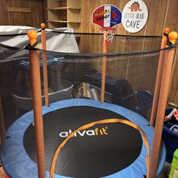 Indoor/Outdoor Kids Trampoline 