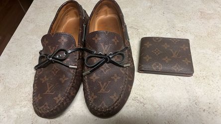 Shoes with Wallet