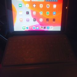 Ipad 7th Generation(32gig)....