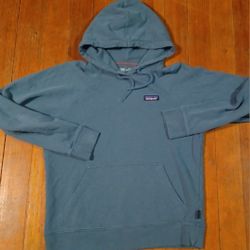 Unisex Size Medium Patagonia Hoodie Men Women Regular Fit