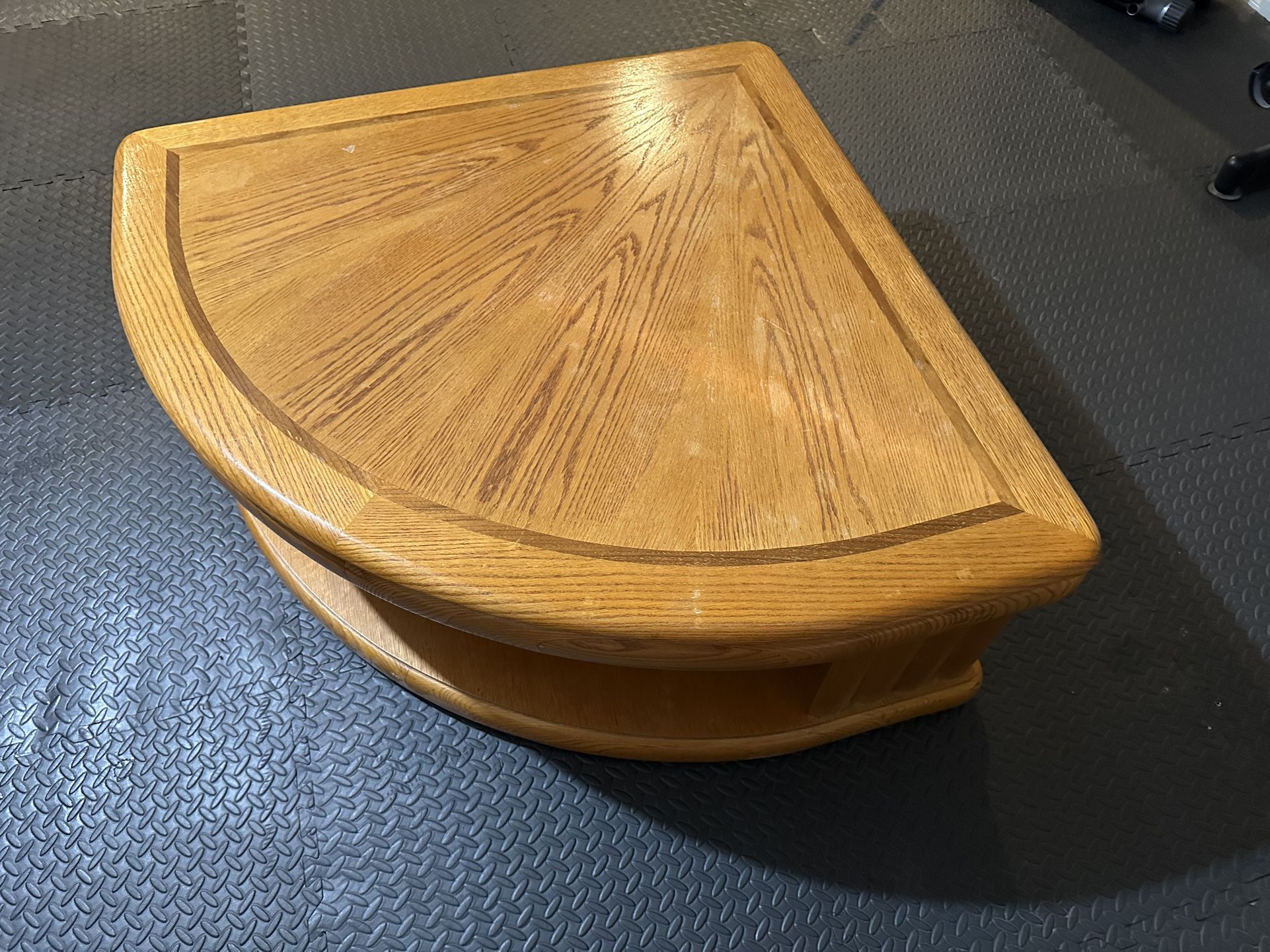 Oak Coffee Table With Lift
