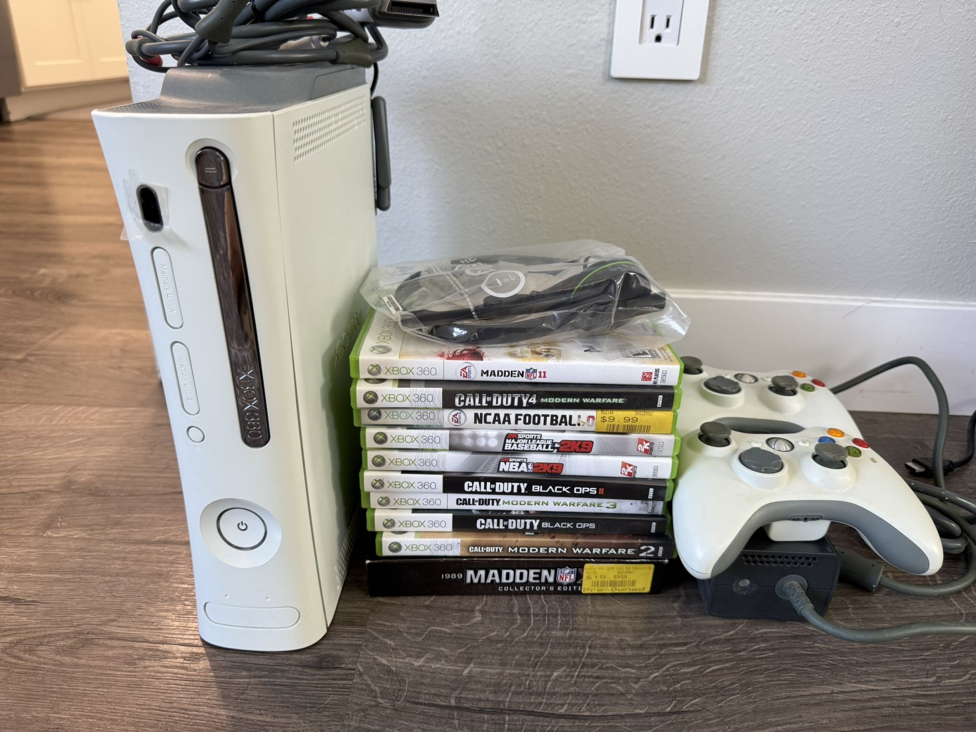 Xbox 360 + Games