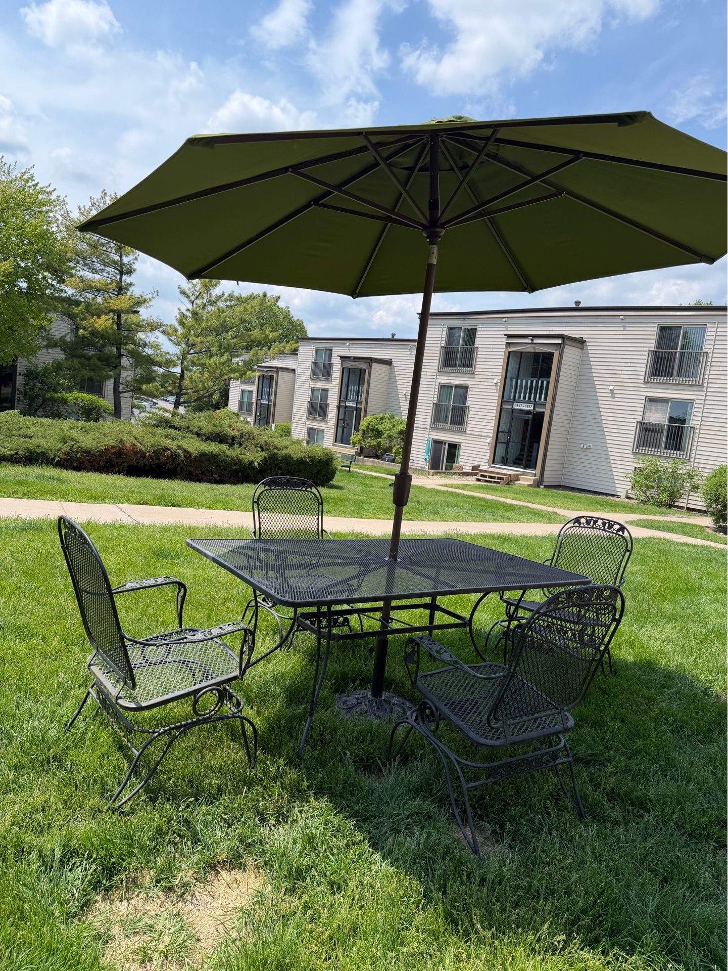 Outdoor patio set