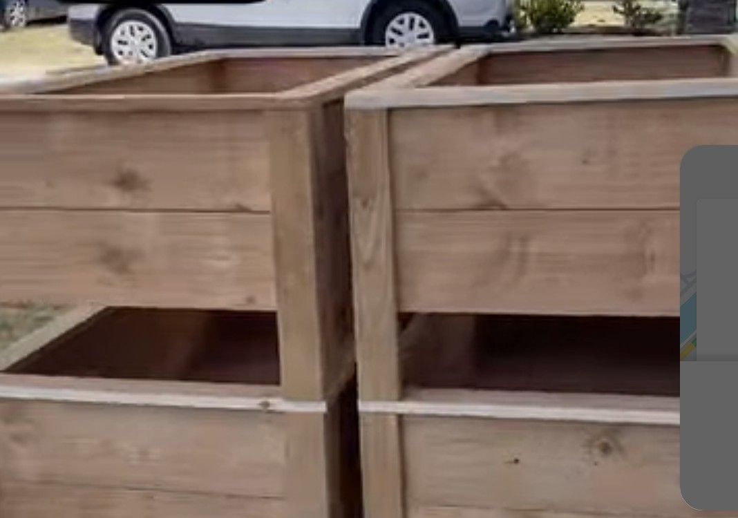 Homemade Cedar Flower Beds 2x4