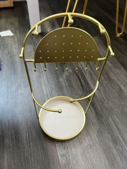 Gold jewelry Stand