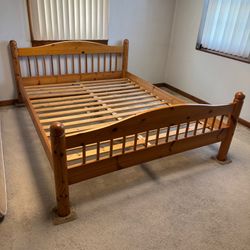 1980’s Vintage Danish Modern Natural Solid Wood Queen Size Bed Frame Good Condition