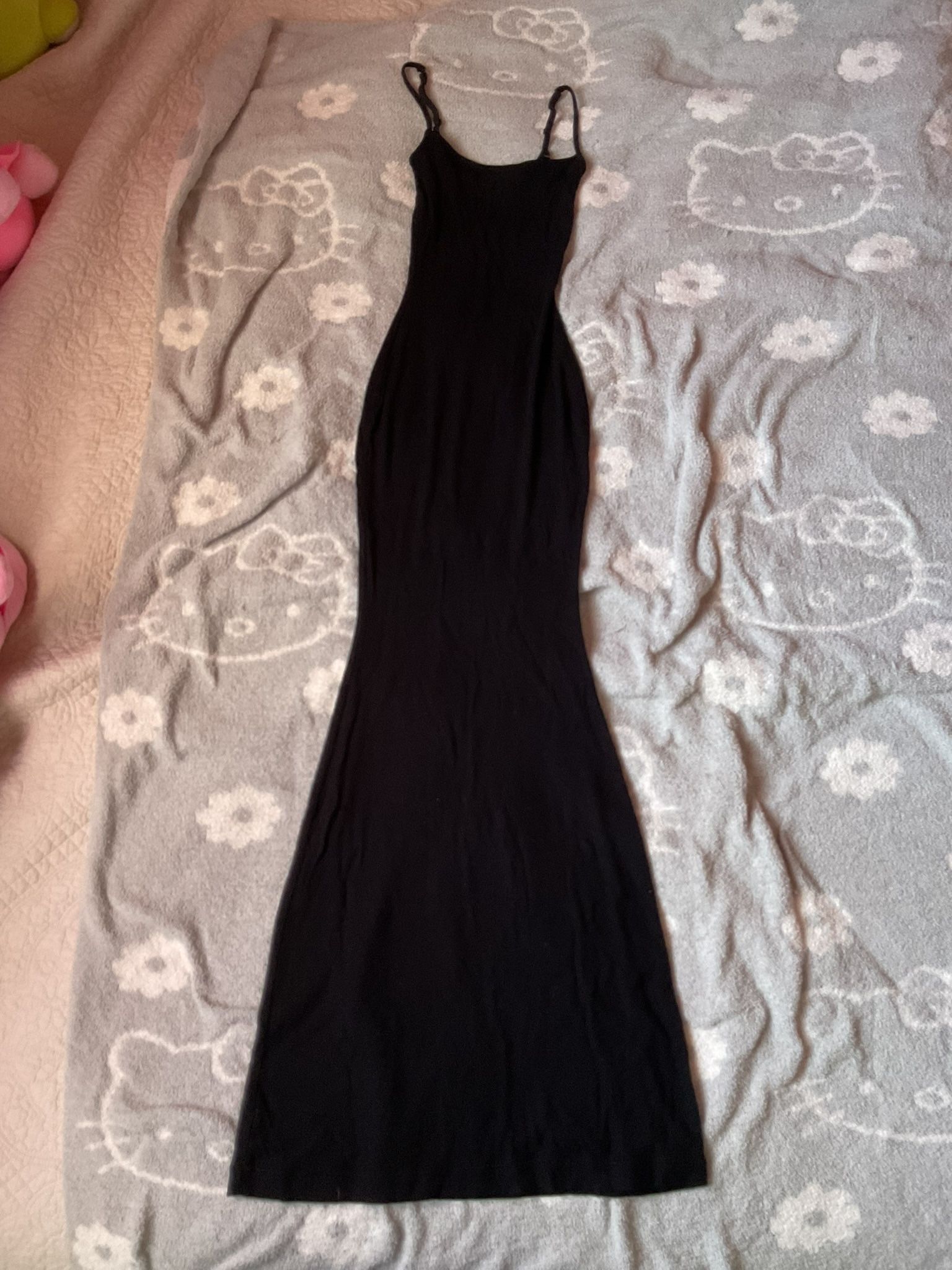 Skims Bodycon Maxi dress in Onyx - thefunkyskunk.ie Skims Bodycon Maxi dress in Onyx - thefunkyskunk.ie