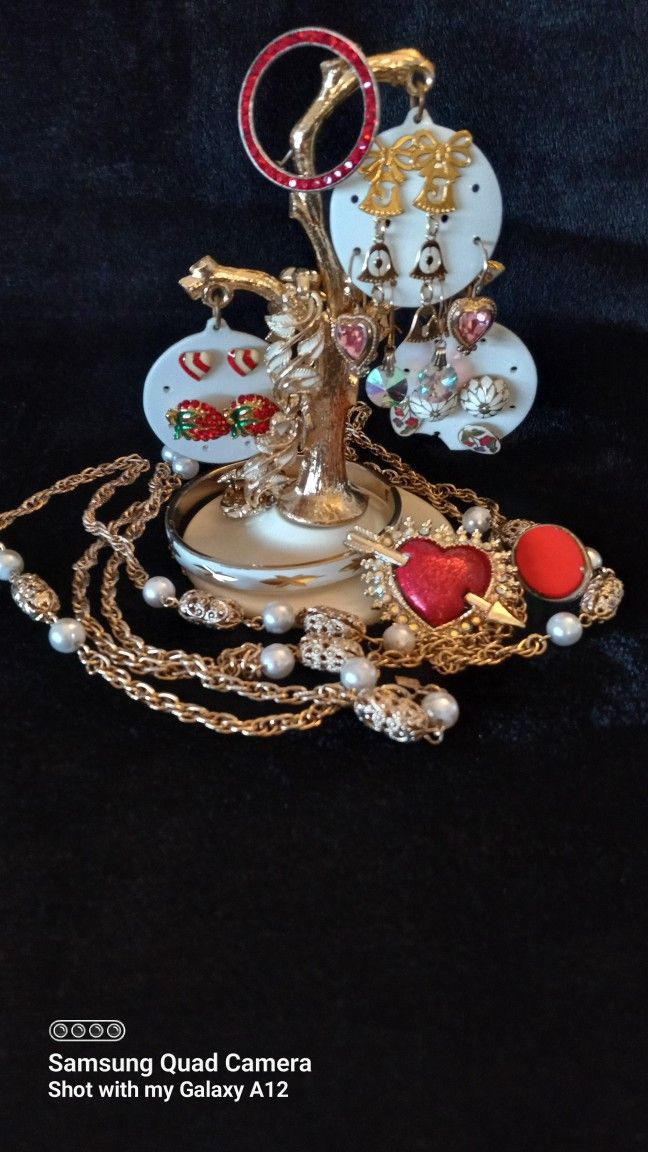 Fun Little Earing Tree Jewelry Lot