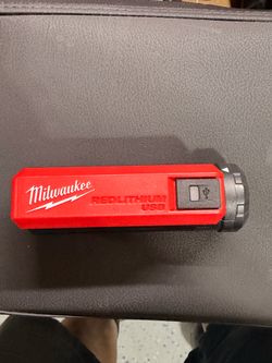 Milwaukee red lithium usb charger