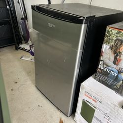 Whirlpool Mini Fridge