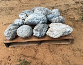 Zebra beach pebbles 10-14”