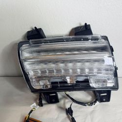2018-2025 JEEP GLADIATOR/WRANGLER RH PASSENGER SIDE TURN SIGNAL LAMP OEM